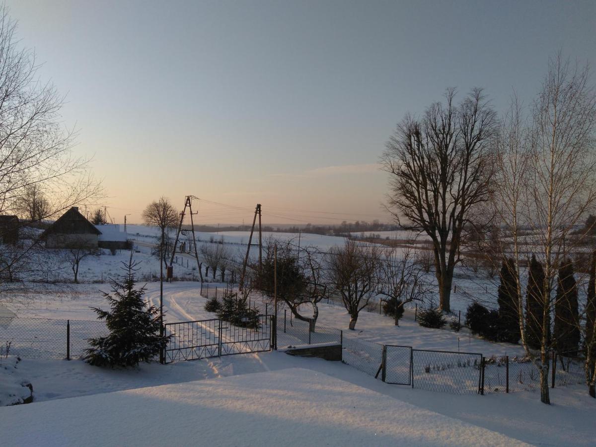 Domek Bialojany Экстерьер фото